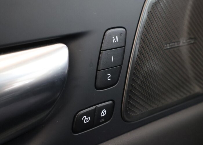 Volvo XC60 2.0 T8 Plug-in hybrid AWD Plus Dark