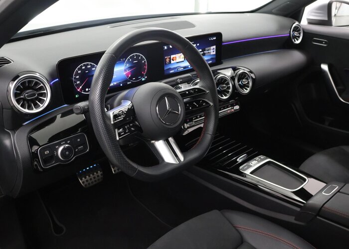 Mercedes-Benz A-Klasse 180 Star Edition AMG Line