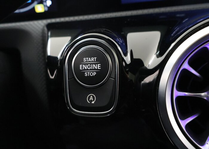 Mercedes-Benz A-Klasse 180 Star Edition AMG Line