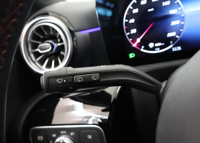 Mercedes-Benz A-Klasse 180 Star Edition AMG Line