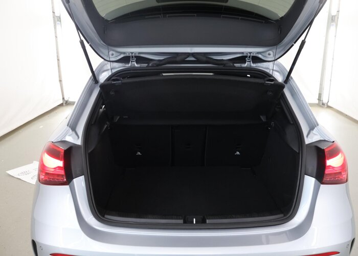 Mercedes-Benz A-Klasse 180 Star Edition AMG Line