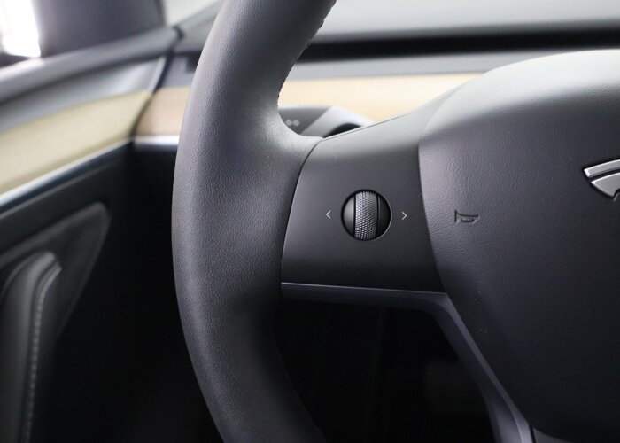 Tesla Model Y RWD 58 kWh