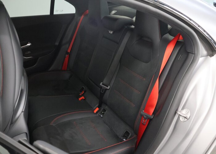 Mercedes-Benz CLA-Klasse AMG 35 4MATIC Premium Plus