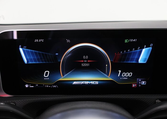 Mercedes-Benz CLA-Klasse AMG 35 4MATIC Premium Plus
