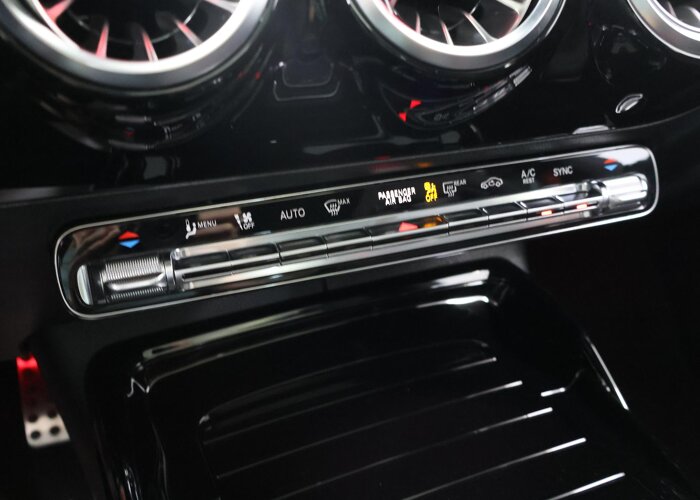 Mercedes-Benz CLA-Klasse AMG 35 4MATIC Premium Plus