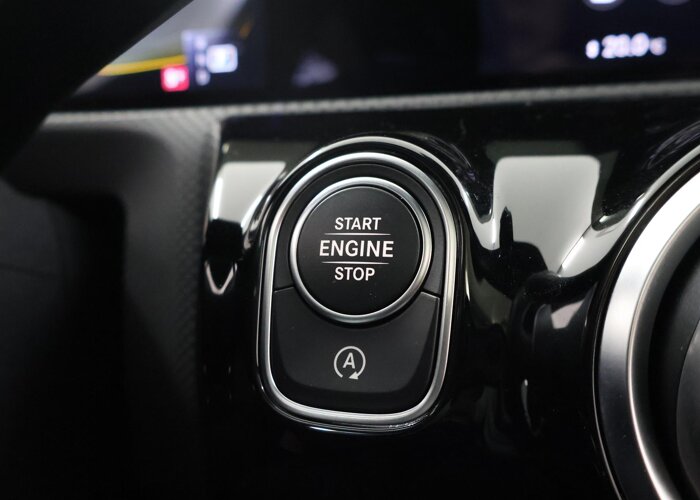 Mercedes-Benz CLA-Klasse AMG 35 4MATIC Premium Plus