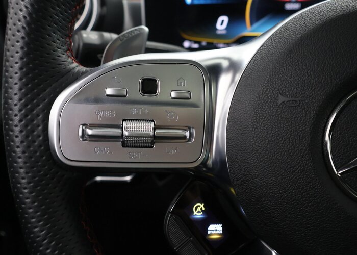 Mercedes-Benz CLA-Klasse AMG 35 4MATIC Premium Plus