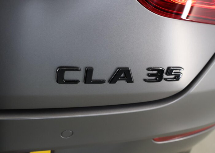 Mercedes-Benz CLA-Klasse AMG 35 4MATIC Premium Plus