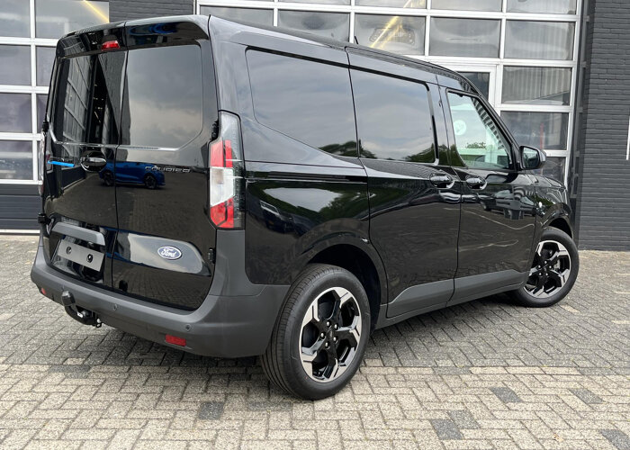 Ford E-Transit Courier Limited 46 kWh