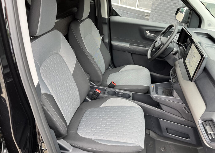 Ford E-Transit Courier Limited 46 kWh