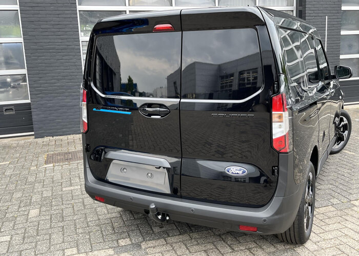 Ford E-Transit Courier Limited 46 kWh