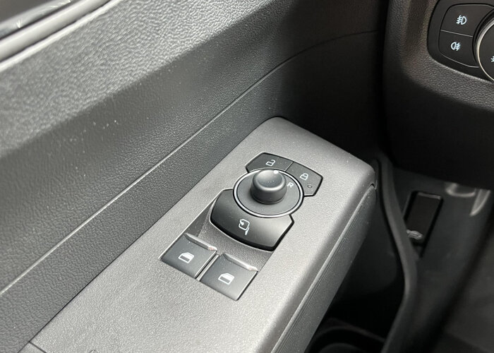Ford E-Transit Courier Limited 46 kWh
