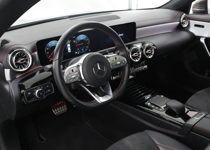 Mercedes-Benz CLA-Klasse 250 Premium