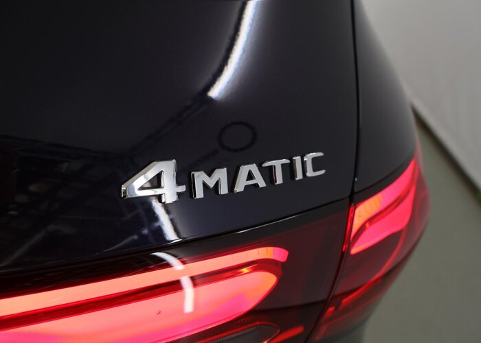 Mercedes-Benz GLC 300e 4MATIC AMG Line
