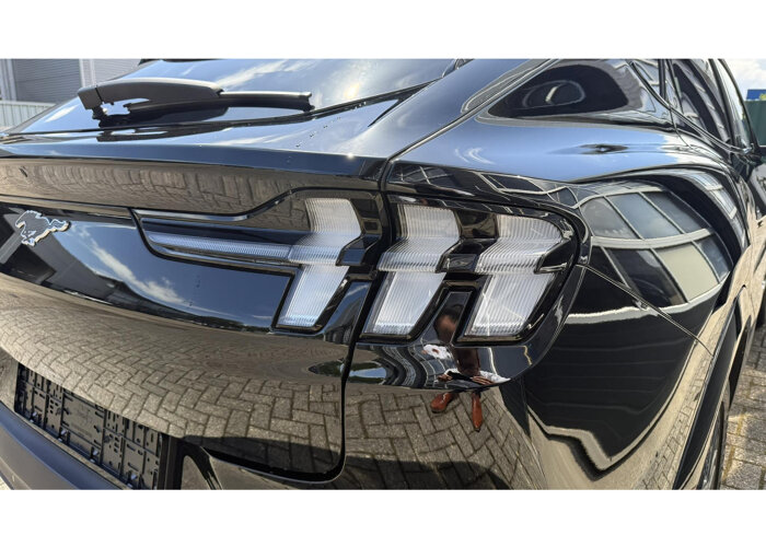 Ford Mustang Mach-E Extended Premium RWD 88 kWh