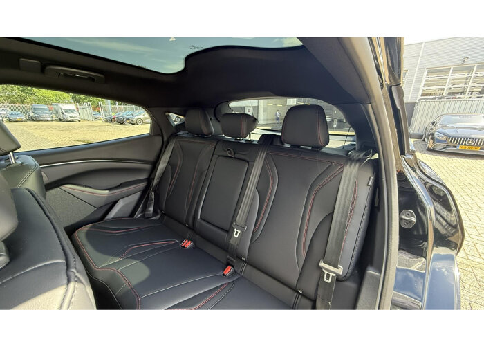 Ford Mustang Mach-E Extended Premium RWD 88 kWh