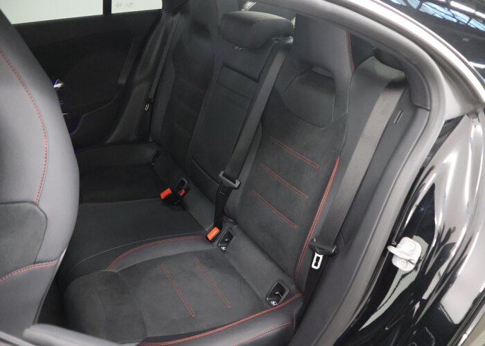 Mercedes-Benz CLA-Klasse 180 Business Solution AMG