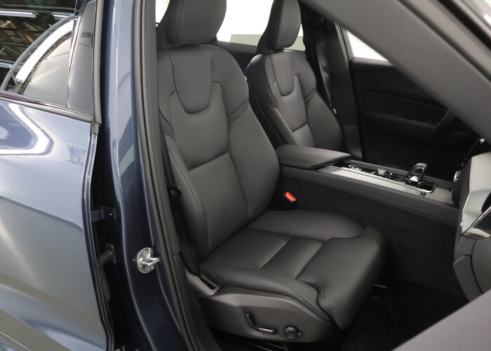 Volvo XC60 2.0 T8 Plug-in hybrid AWD Ultra Dark
