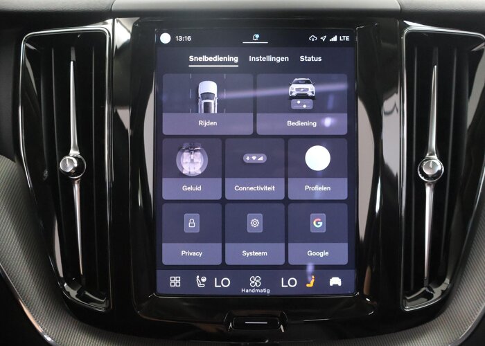 Volvo XC60 2.0 T8 Plug-in hybrid AWD Ultra Dark
