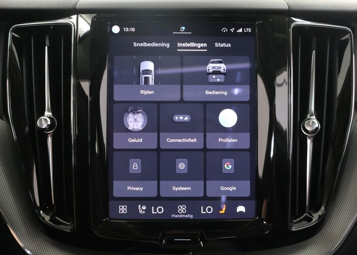 Volvo XC60 2.0 T8 Plug-in hybrid AWD Ultra Dark