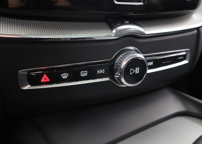 Volvo XC60 2.0 T8 Plug-in hybrid AWD Ultra Dark