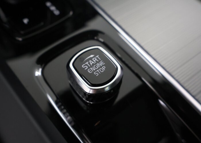 Volvo XC60 2.0 T8 Plug-in hybrid AWD Ultra Dark