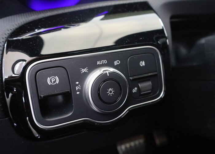 Mercedes-Benz A-Klasse 180 Business Solution AMG