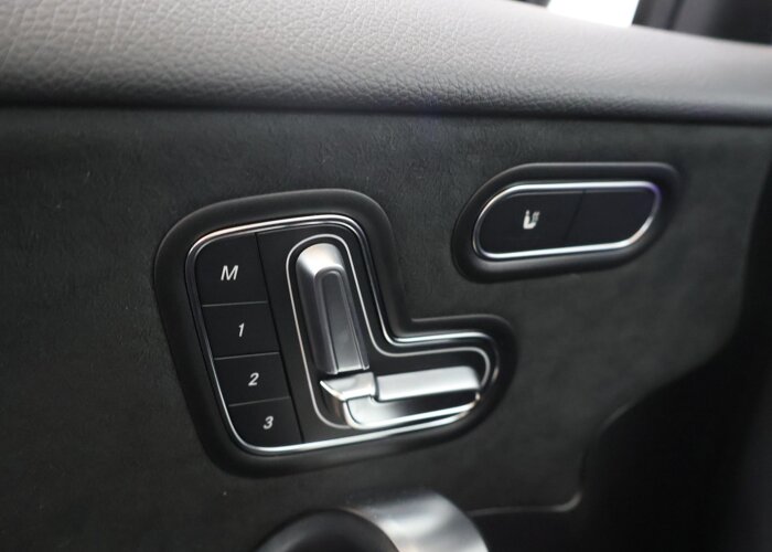 Mercedes-Benz A-Klasse 180 Business Solution AMG