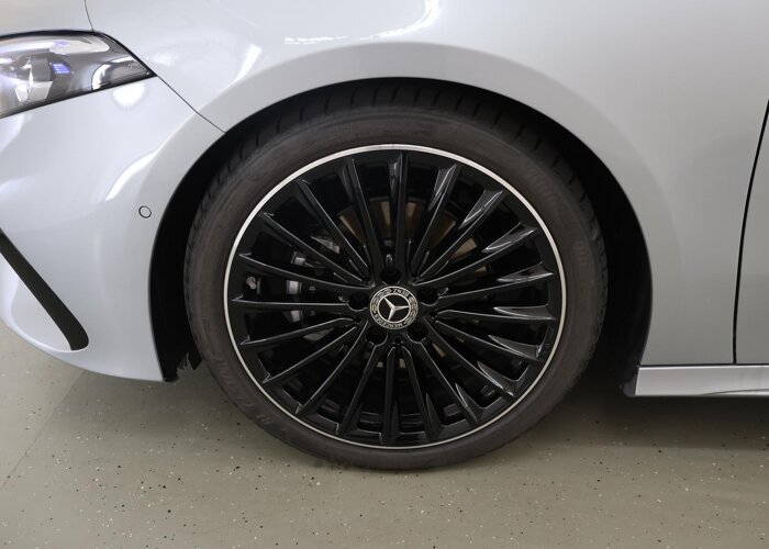 Mercedes-Benz A-Klasse 180 Business Solution AMG