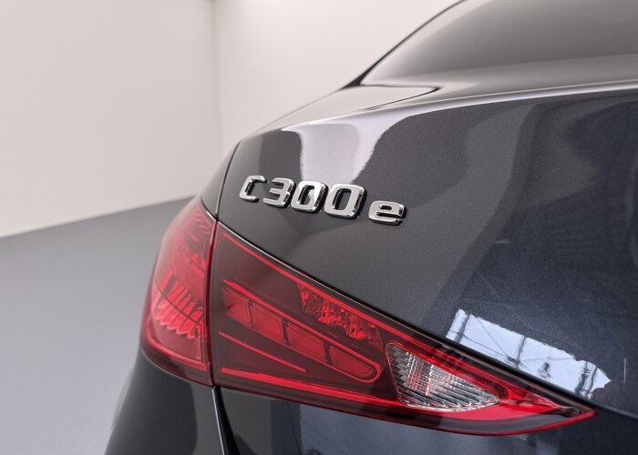 Mercedes-Benz C-Klasse 300e Business Solution AMG