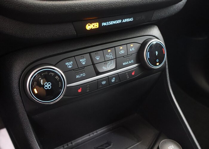 Ford Fiesta 1.0 EcoBoost Hybrid Titanium X