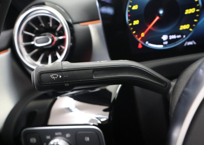 Mercedes-Benz A-Klasse 200 Business Solution AMG