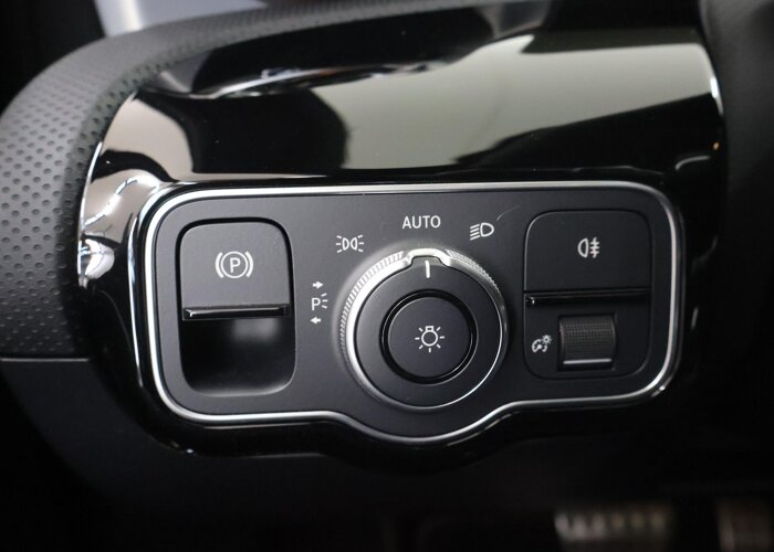 Mercedes-Benz A-Klasse 200 Business Solution AMG