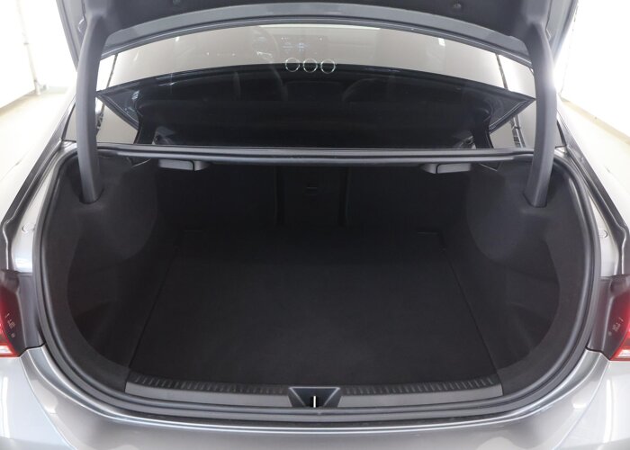 Mercedes-Benz A-Klasse 200 Business Solution AMG