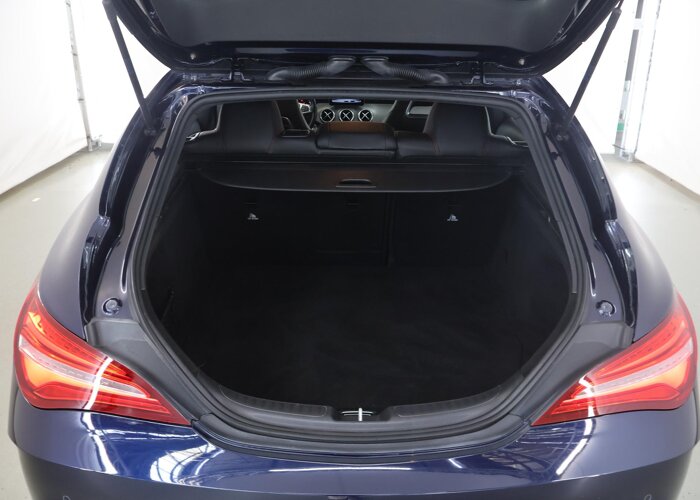 Mercedes-Benz CLA-Klasse Shooting Brake 180 Business Solution AMG