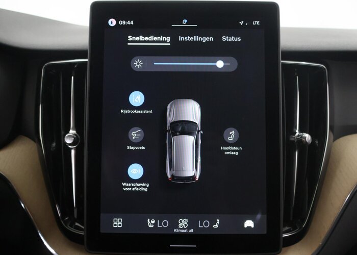 Volvo XC60 2.0 T8 Plug-in hybrid AWD Plus Dark