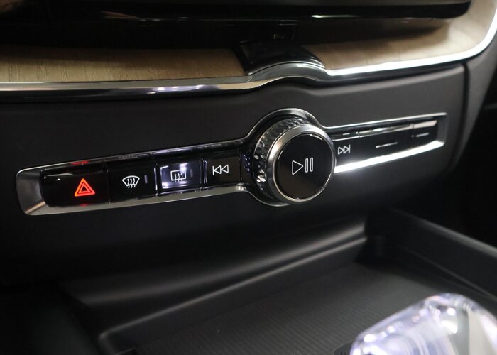 Volvo XC60 2.0 T8 Plug-in hybrid AWD Plus Dark