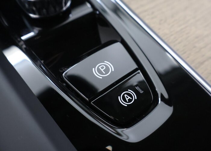 Volvo XC60 2.0 T8 Plug-in hybrid AWD Plus Dark