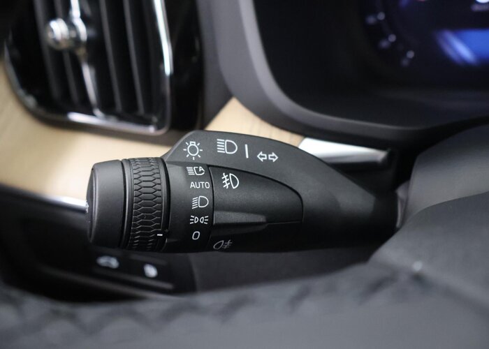 Volvo XC60 2.0 T8 Plug-in hybrid AWD Plus Dark
