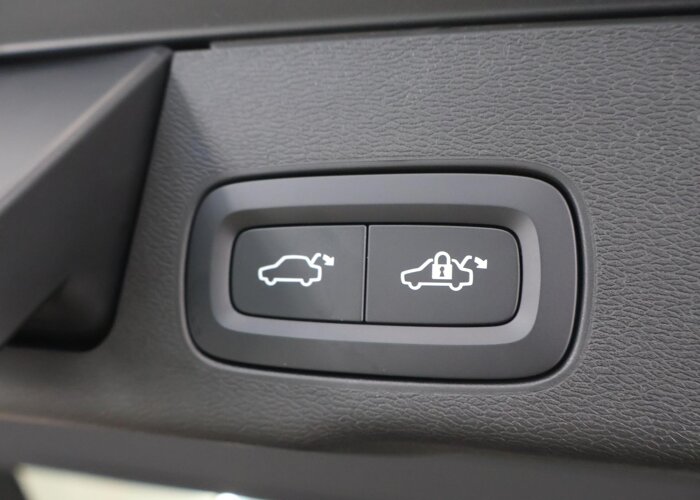 Volvo XC60 2.0 T8 Plug-in hybrid AWD Plus Dark