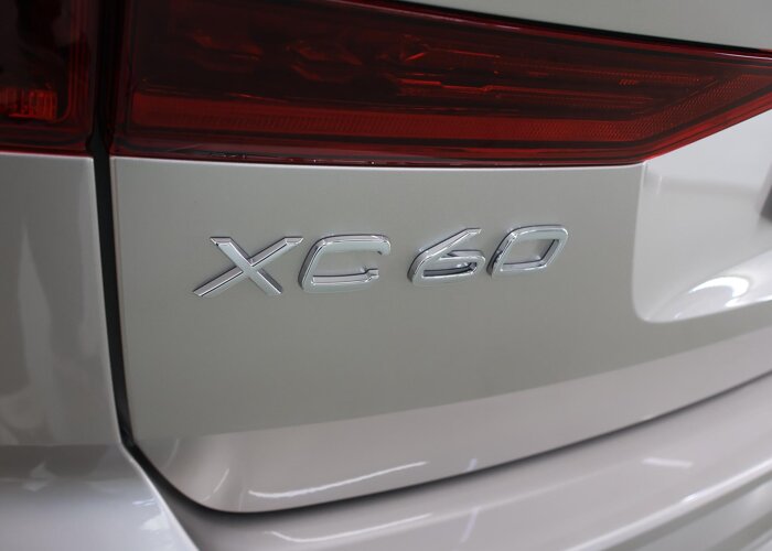 Volvo XC60 2.0 T8 Plug-in hybrid AWD Plus Dark