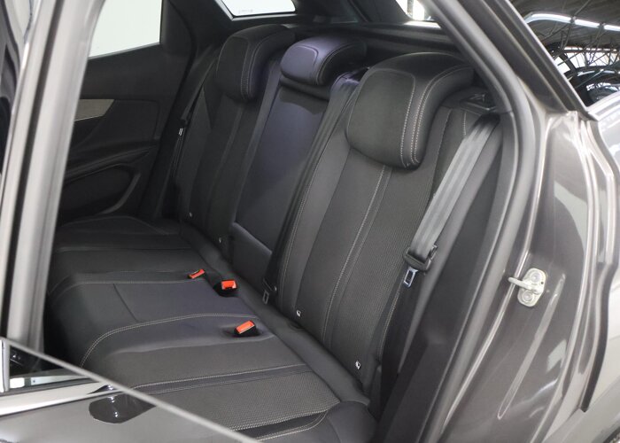 Peugeot 3008 1.6 HYbrid4 300 GT