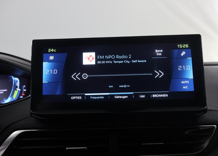 Peugeot 3008 1.6 HYbrid4 300 GT