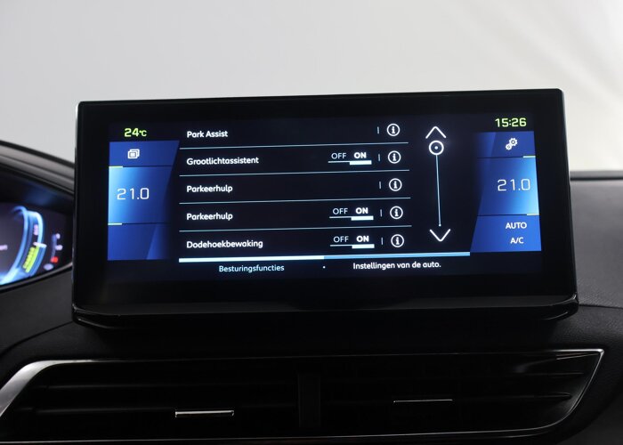 Peugeot 3008 1.6 HYbrid4 300 GT