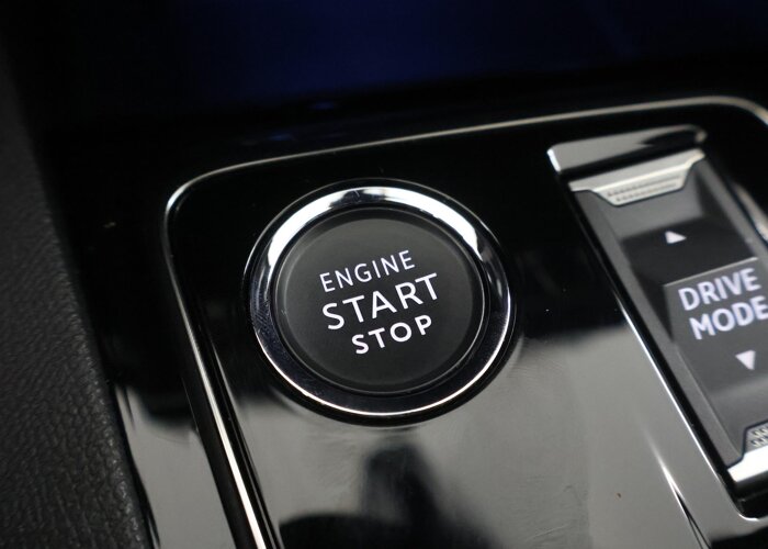 Peugeot 3008 1.6 HYbrid4 300 GT