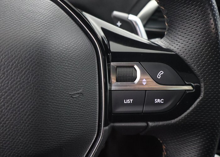 Peugeot 3008 1.6 HYbrid4 300 GT