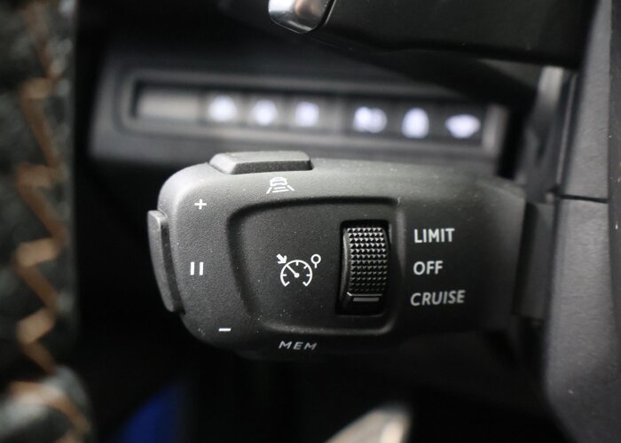 Peugeot 3008 1.6 HYbrid4 300 GT