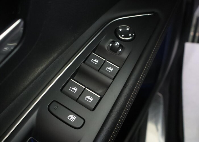 Peugeot 3008 1.6 HYbrid4 300 GT