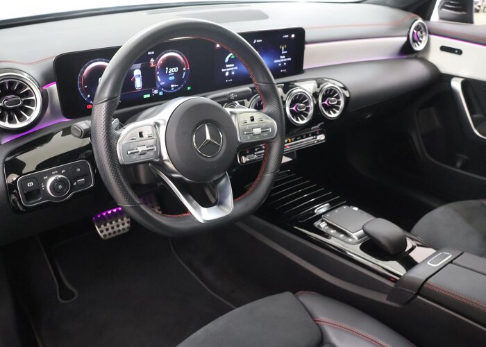 Mercedes-Benz CLA-Klasse Shooting Brake 250 e AMG Line