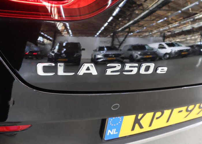 Mercedes-Benz CLA-Klasse Shooting Brake 250 e AMG Line